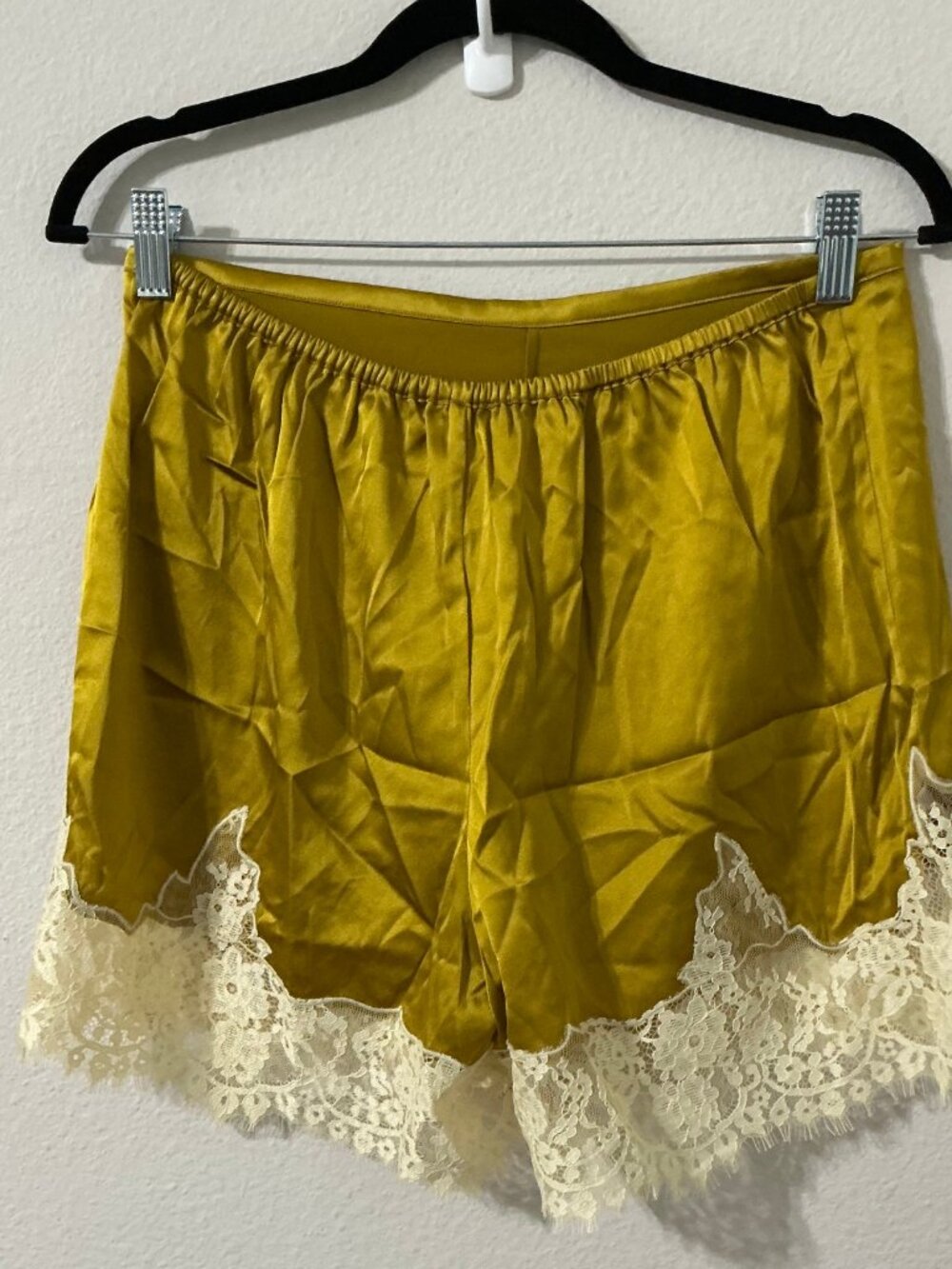 Sorella by STAUD Rosa Satin Short in Mango Size Large NWT $198 - Picture 6 of 11
